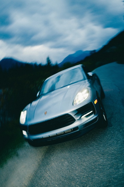 Porsche Macan photograph