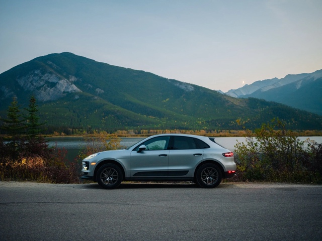 Porsche Macan photograph