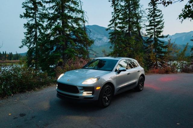 Porsche Macan photograph