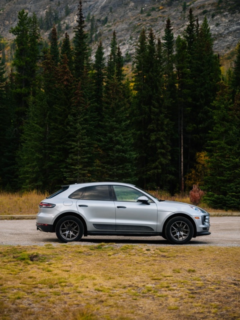 Porsche Macan photograph