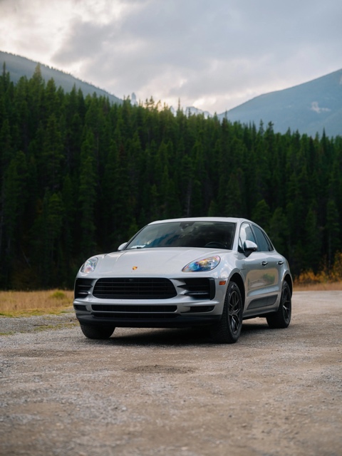 Porsche Macan photograph