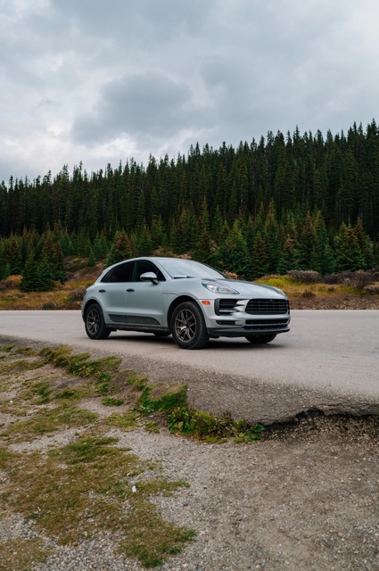 Porsche Macan photograph