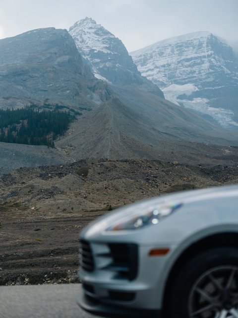 Porsche Macan photograph